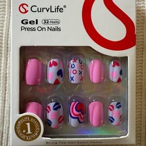 New Curvlife Pink Gel Press On Nails - Heart & XO Design (32 Nails)